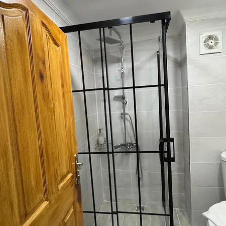 بيت شباب Perahomes *