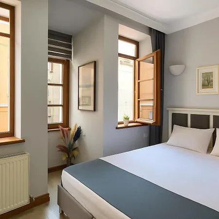 Aparthotel Perahomes *