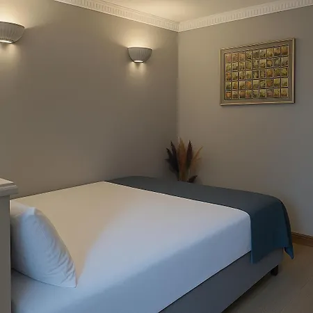 Aparthotel Perahomes *